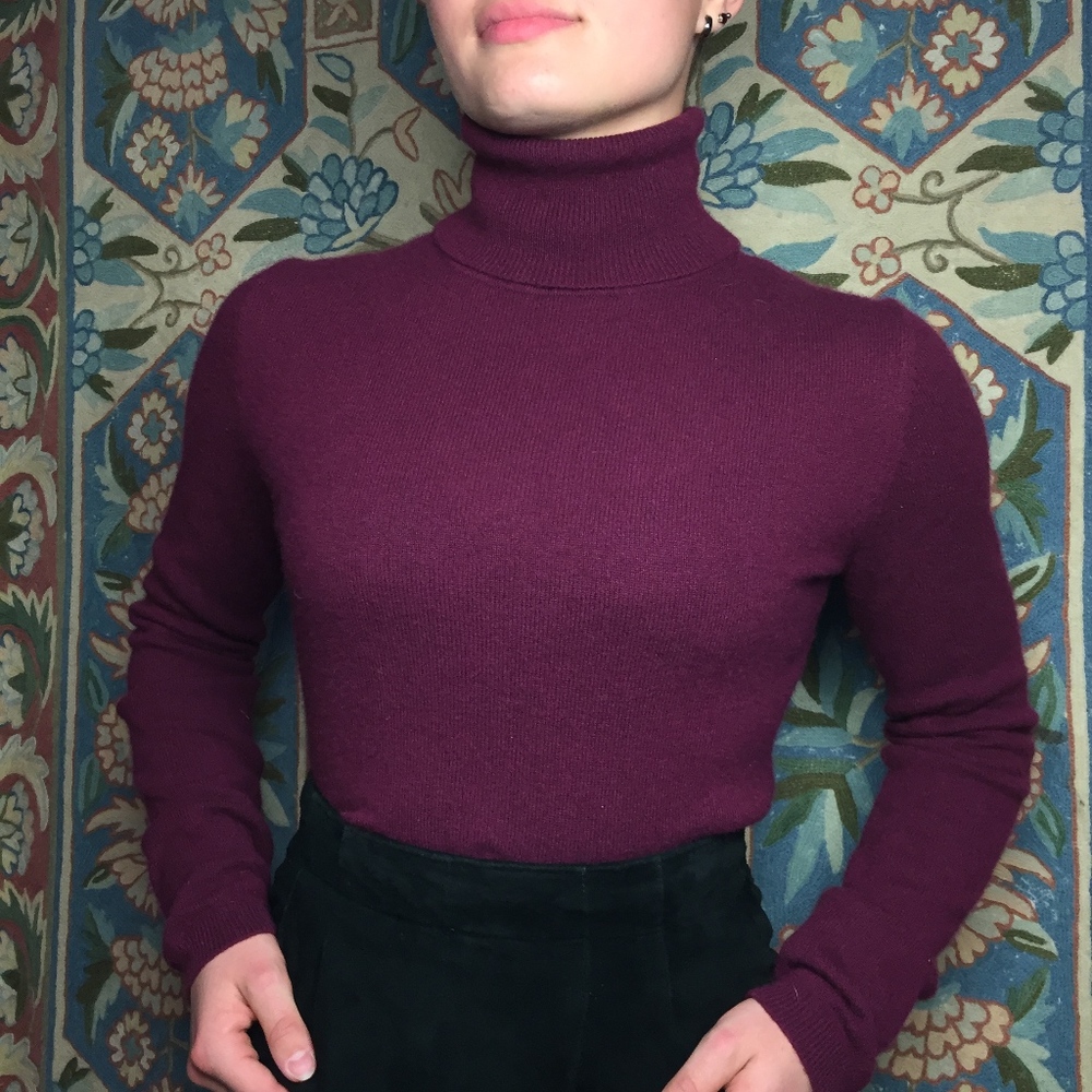 100% Cashmere Raspberry Turtle Neck
